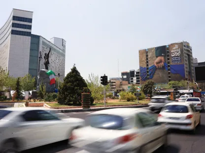 ترمب وإيران.. خطوات متسارعة لإبرام اتفاق و"تنازلات أميركية" محتملة لإنهاء الحرب