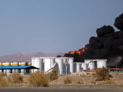 بعد هجوم إسرائيل على إيران.. النفط يقفز فوق 90 دولاراً