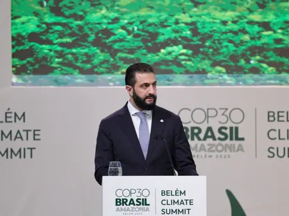 الرئيس السوري أحمد الشرع يلقي كلمة سوريا في قمة رؤساء الدول والحكومات في مؤتمر قمة المناخ (COP30) بمدينة بيليم البرازيلية. 6 نوفمبر - x/SyPresidency/