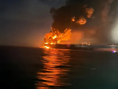 صورة لناقلة نفط روسية بعد تعرضها لهجوم في البحر الأسود قبالة السواحل التركية. 28 نوفمبر 2025 - Reuters