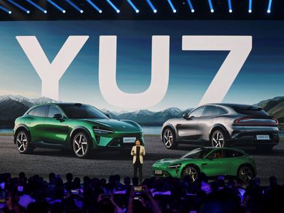مؤسس شاومي يكشف سبب شراء سيارات تسلا Model Y ودورها في تصميم YU7