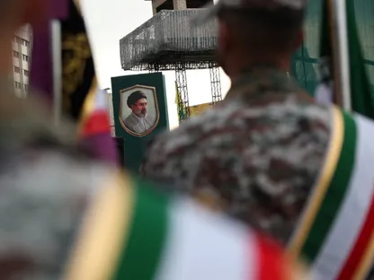 "زخم دبلوماسي" لتجنب تجدد الحرب بين واشنطن وطهران.. وترمب يدرس خيارات التصعيد