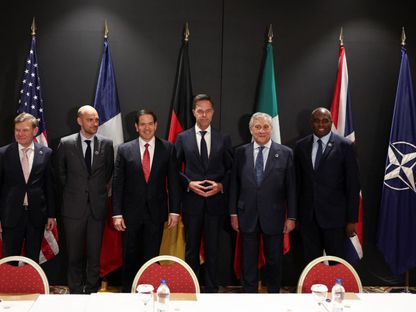 الأمين العام لحلف شمال الأطلسي مارك روته ووزراء خارجية الولايات المتحدة وبريطانيا وألمانيا وفرنسا وإيطاليا خلال أعمال اجتماع غير رسمي لوزراء خارجية حلف شمال الأطلسي بأنطاليا جنوب تركيا. 15 مايو 2025 - Reuters