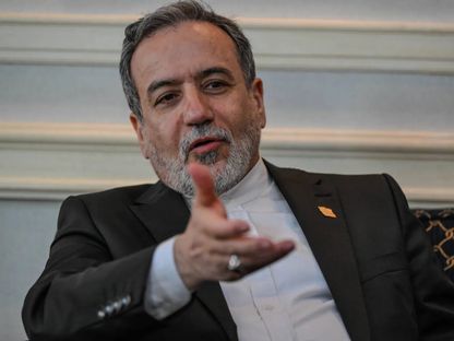 عراقجي لـ"الشرق الأوسط": لا نتدخل في لبنان ولكن لنا رأينا.. ونرفض تقسيم سوريا