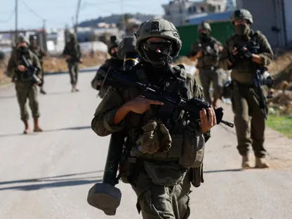قوات إسرائيلية تقتل فلسطينياً بعد "عملية طعن" في الضفة الغربية المحتلة