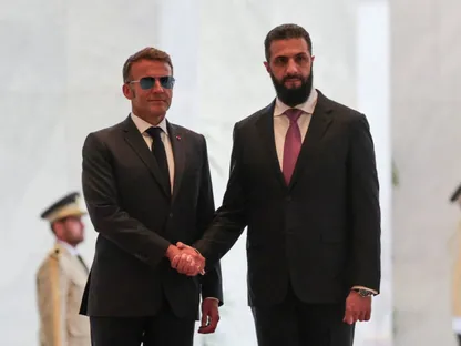 ملفات الأمن والإعمار.. كيف ترسم فرنسا علاقتها مع سوريا؟