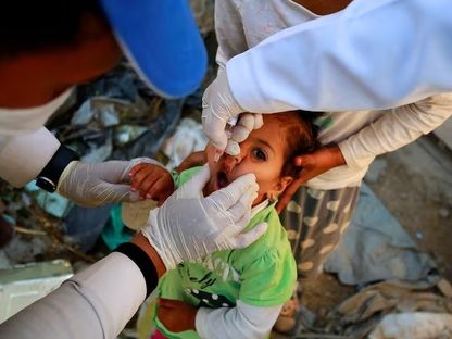 زعماء العالم يتعهدون بتقديم 1.9 مليار دولار للقضاء على شلل الأطفال