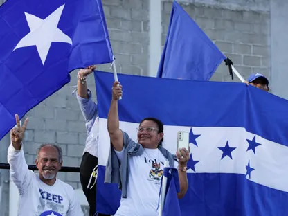 بعد تأييد ترمب لأحد المرشحين.. ماذا نعرف عن انتخابات هندوراس؟