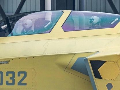 قمرة قيادة النموذج الأولي للطائرة J-20S، بكين، الصين. 6 يوليو 2025 - Military Watch