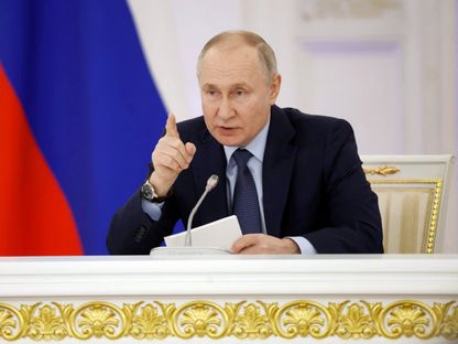 الرئيس الروسي فلاديمير بوتين يحضر اجتماعاً داخل مقر الكرملين في العاصمة موسكو. 27 ديسمبر 2023 - Reuters