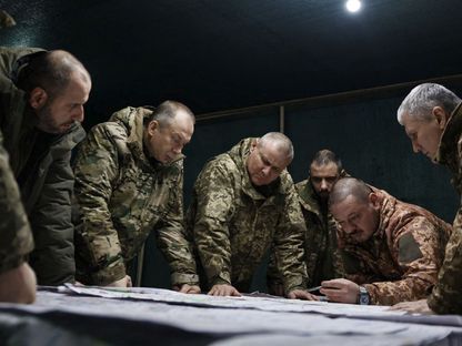 كبار القادة في الجيش الأوكراني على خطوط الجبعة في شرقي البلاد. 14 فبراير 2024 - AFP