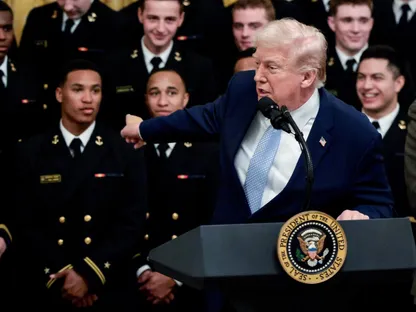 ترمب ينتقد الناتو بسبب مضيق هرمز ويؤكد: لن نسمح لإيران بامتلاك أسلحة نووية