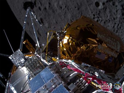 "أوديسيوس" تحط على القمر: أول هبوط لمركبة أميركية منذ نصف قرن