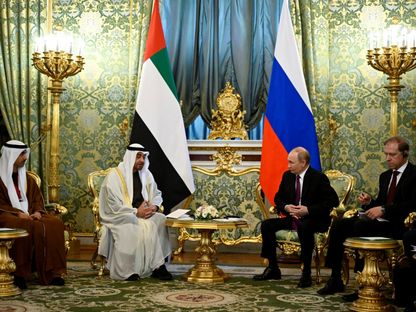 الرئيس الروسي فلاديمير بوتين يستقبل الرئيس الإماراتي الشيخ محمد بن زايد في الكرملين. 7 أغسطس 2025 - REUTERS