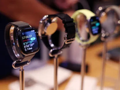 ساعات أبل 11 معروضة في متجر للشركة بمدينة نيويورك في الولايات المتحدة. 19 سبتمبر 2025 - Reuters