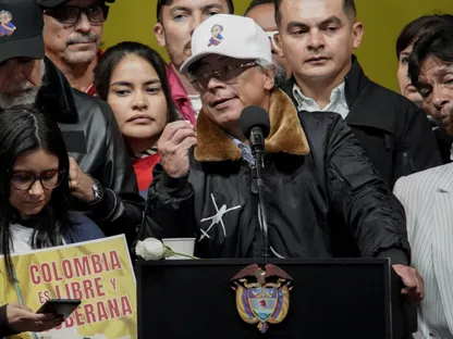 الرئيس الكولومبي جوستافو بيترو يلقي كلمة في العاصمة بوجوتا. 7 يناير 2026 - REUTERS