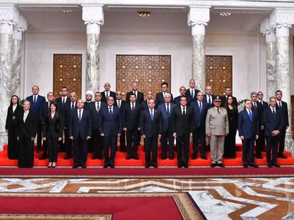 مصر.. تغيير حكومي واسع يشمل وزراء الدفاع والخارجية والمجموعة الاقتصادية