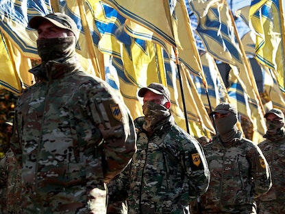 موكب عسكري لإحياء ذكرى "يوم المدافع" عن أوكرانيا- 14 أكتوبر 2020 - REUTERS