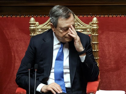 رئيس الوزراء الإيطالي ماريو دراجي خلال نقاش في مجلس الشيوخ بروما - 21 يونيو 2022 - Bloomberg