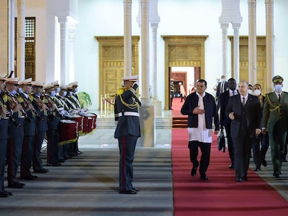 الرئيس الجزائري عبد المجيد تبون يستقبل رئيس الحكومة الليبية المقالة عبد الحميد الدبيبة في الجزائر - 18 أبريل 2022 - Facebook / LibyanGovernment