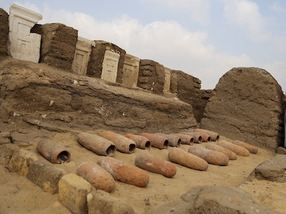 المقابر الخمس التي أعلنت عنها وزارة الآثار المصرية. 19 مارس 2022 - REUTERS