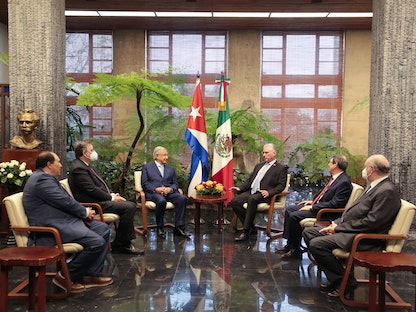 رئيس المكسيك أندريس مانويل لوبيز أوبرادور خلال زيارته إلى كوبا - REUTERS