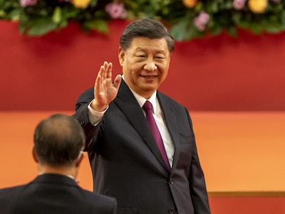 الرئيس الصيني شي جين بينج خلال زيارة لهونج كونج - 1 يوليو 2022 - Bloomberg