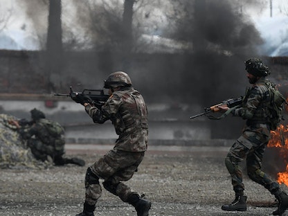 جنود من الهند خلال تدريبات مشتركة في تشنجدو بالصين. 22 ديسمبر 2018 - REUTERS