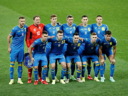 لاعبو منتخب أوكرانيا قبل مواجهة فرنسا في تصفيات كاس العالم - REUTERS