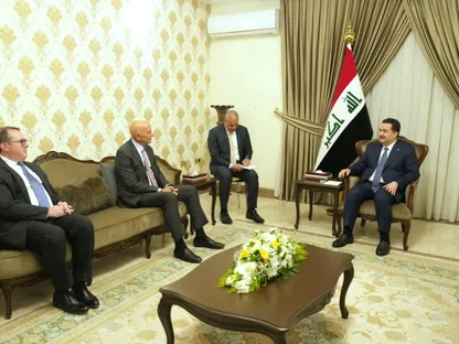 بعد لقاء رئيس وزراء العراق.. باراك: بحثنا بناء مستقبل مستقر "ينسجم مع خطة ترمب للمنطقة"