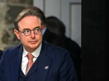 وسط أزمة الطاقة.. رئيس وزراء بلجيكا يدعو أوروبا لتطبيع العلاقات مع روسيا