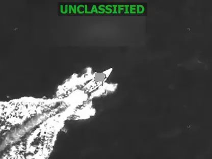 لقطة من مقطع فيديو نشره وزير الدفاع الأميركي بيت هيجسيث لحظة استهداف ما وصفها بـ"سفينة مخدرات" في بحر الكاريبي. 6 نوفمبر 2025 - @SecWar