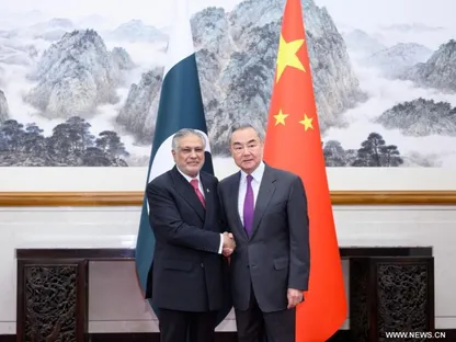 وزير خارجية باكستان يزور الصين وسط تحركات لإشراكها في الوساطة بين طهران وواشنطن