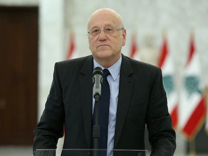 رئيس الوزراء اللبناني نجيب ميقاتي بعد اجتماع مع الرئيس ميشال عون في قصر بعبدا- 16 أغسطس 2021 - REUTERS
