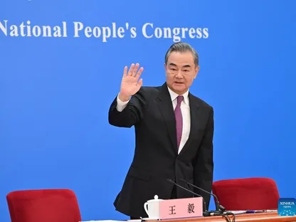 وزير الخارجية الصيني وانج يي خلال مؤتمر صحافي في بكين - 7 مارس 2022. - Xinhua