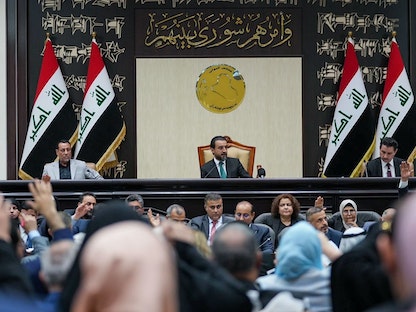 رئيس البرلمان العراقي محمد الحلبوسي خلال انعقاد جلسة التصويت على مشروع قانون الأمن الغذائي - 08 يونيو 2022 - وكالة الأنباء العراقية "واع"
