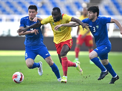 أوزبكستان تهزم الكاميرون في استعدادات كأس العالم