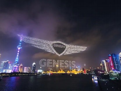 عرض ضوئي "للدرونز" في سماء شنغهاي عند وصول "جينيسيز" للسوق الصيني - جينيسيز