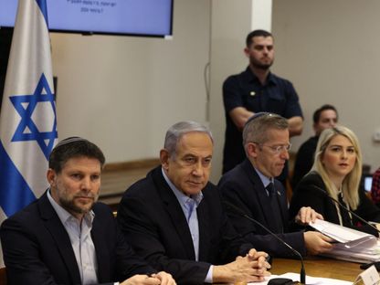 رئيس الوزراء الإسرائيلي بنيامين نتنياهو خلال اجتماعه الأسبوعي من الحكومة. 7 يناير 2024 - AFP