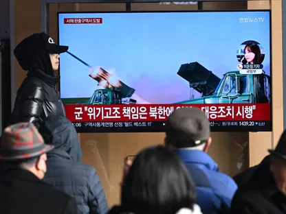 بيونج يانج تطلق قذائف تجاه جارتها الجنوبية.. وتحذر من أي "استفزاز"