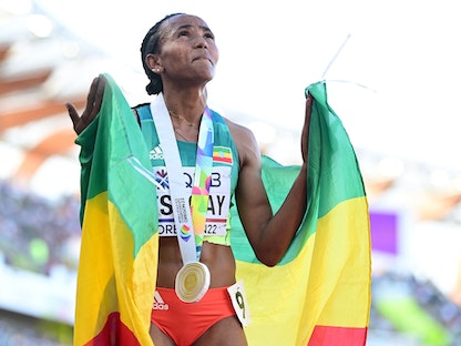 الإثيوبية تسيجاي تحرز ذهبية سباق 5 آلاف متر ببطولة العالم لألعاب القوى - 24 يوليو 2022 - Facebook/WorldAthletics