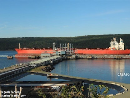 ناقلة النفط المحتجزة "إم في ثاوثيس" - marinetraffic.com