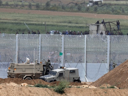 دورية عسكرية إسرائيلية على الحدود مع قطاع غزة، 30 مارس 2019 - REUTERS