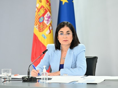 وزيرة الصحة الإسبانية كارولينا داريا تحضر مؤتمراً صحفياً في مدريد- 25 مايو 2022 - AFP