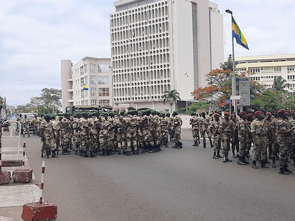 جنود يتجمعون في عاصمة الجابون ليبرفيل. 2 سبتمبر 2023 - AFP