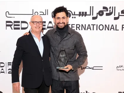 مجلة "فارايتي" تكرم نجم فيلم Giant أمير المصري في "البحر الأحمر"