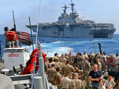 المدمرة الأميركية USS Kearsarge في سواحل  جزر ألوشيان بولاية ألاسكا الأميركية. 23 سبتمبر 2017 - US Northern Command/ 49th Public Affairs Detachment