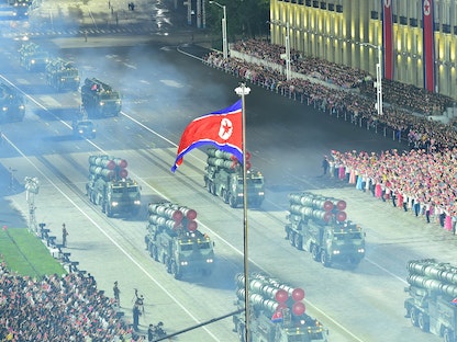 عرض عسكري للجيش الكوري الشمالي لإحياء الذكرى السبعين للهدنة الكورية. 27 يوليو 2023 - REUTERS