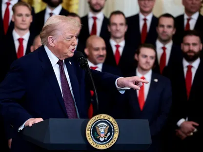 الرئيس الأميركي يكشف عن خطة للرعاية الصحية بهدف خفض أسعار الأدوية