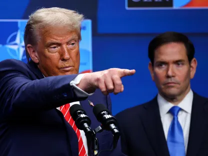 "على حبل مشدود".. روبيو يحاول تهدئة مخاوف الناتو بشأن جرينلاند